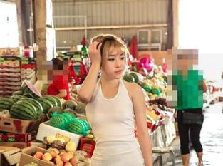 AISS爱丝(黄金版) – 亚美依的作品透漏了什么？逛街的小秘密，下载来一窥究竟。