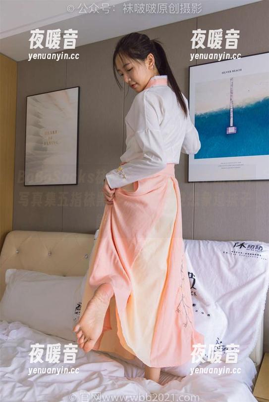 BoBoSocks袜啵啵-稚予 BoBoSocks袜啵啵 - 哎呀,稚予的最新写真集五指袜黑丝,我还真没想象过袜子能那么耐看。