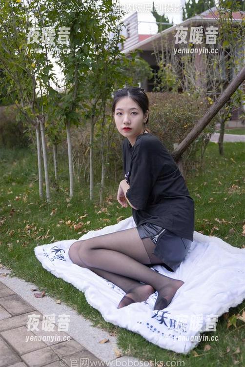 BoBoSocks袜啵啵 - 精选写真！糯米的肉丝（脚尖加固款），我也想见证一下这“小脚”的革命。