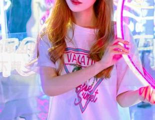 Feilin嗲囡囡 – 小蛮妖yummy的美足图包，下载之后我的眼睛有点不敢直视…