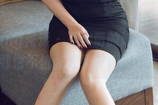 HuaYang花漾 – 周大萌的泳池图集，下载也不怕你的朋友们抨击你