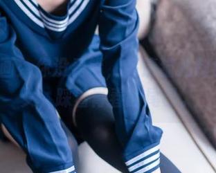 喵糖映画：你没看错，高清猫儿制服JK少女，踩着青春的尾巴。