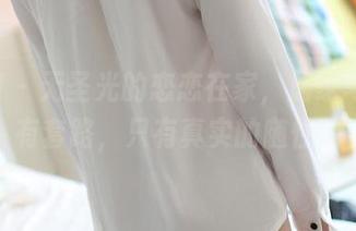 ROSI – 无圣光的恋恋在家，居家写真没有套路，只有真实的随性。