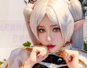 Tiny Asa把婚纱做小了在线亮相，这个创意我爱，已经开始无脑模仿了。