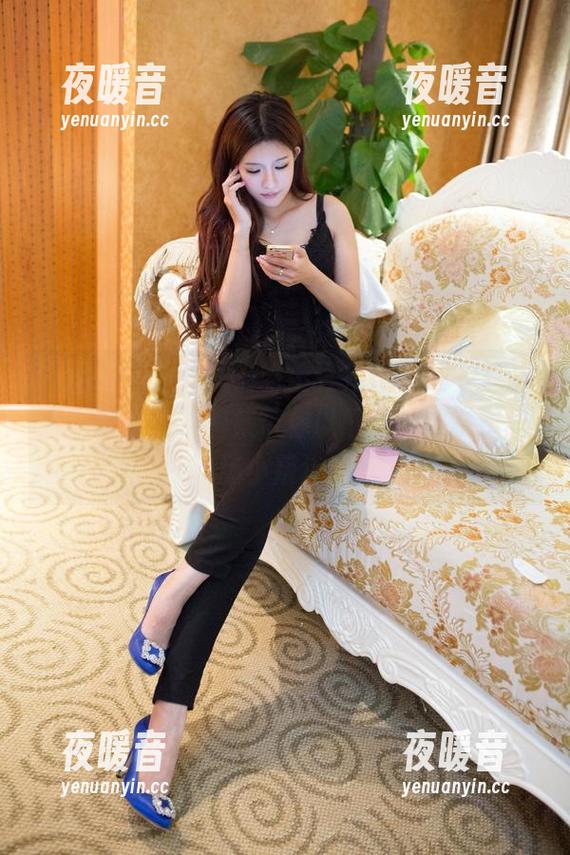 TuiGirl推女郎 - 当土豆姐穿上睡衣，画面一定公交，图集带你以下载方式直击这场小叛逆！
