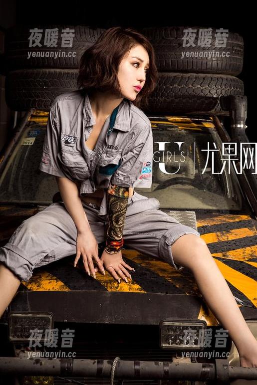 UGirls尤果网-乔依琳 UGirls尤果网 - 随便一抬头,乔依琳和天台,原图里溢出来的闲适