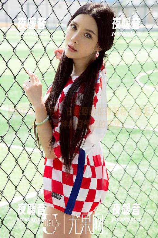 UGirls尤果网 - 白熙萌的校服福利，毫无疑问是一种校园气息的重塑。