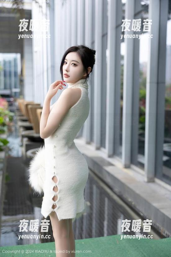 XIAOYU语画界-林乐一 XIAOYU语画界 - 林乐一的连体衣写真:我觉得衣服有自己的心声