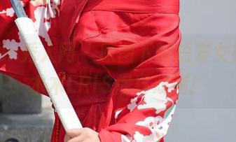 Xiuren秀人网 – 原图下的短发女神，冯木木LRIS你真戏精！
