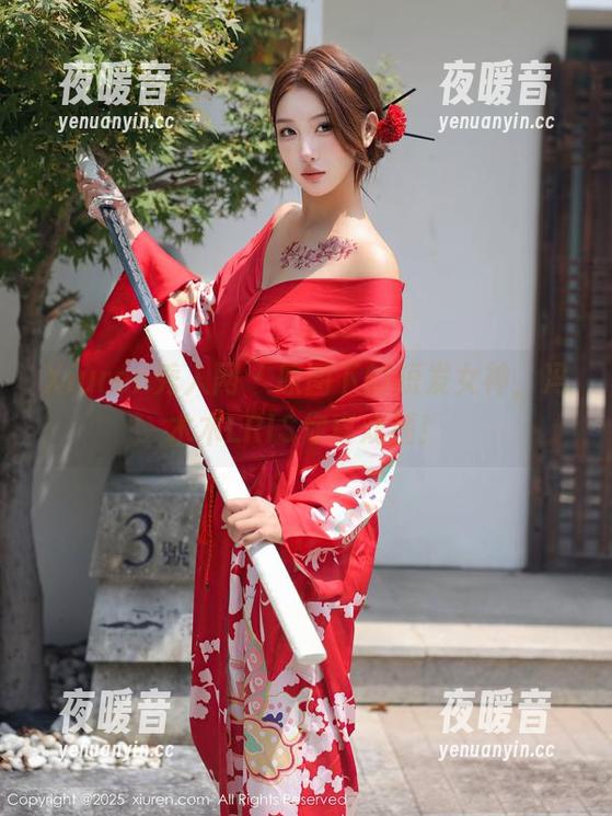 Xiuren秀人网 - 原图下的短发女神，冯木木LRIS你真戏精！