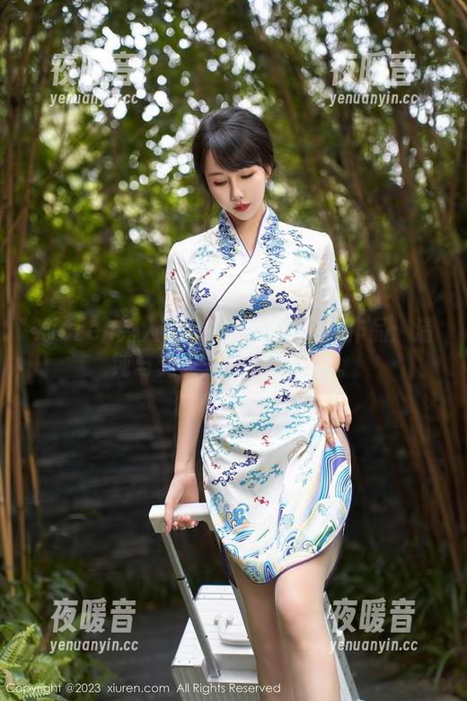 Xiuren秀人网-小波多 Xiuren秀人网 - 小波多的写真作品:清纯与无圣光的微妙交融。