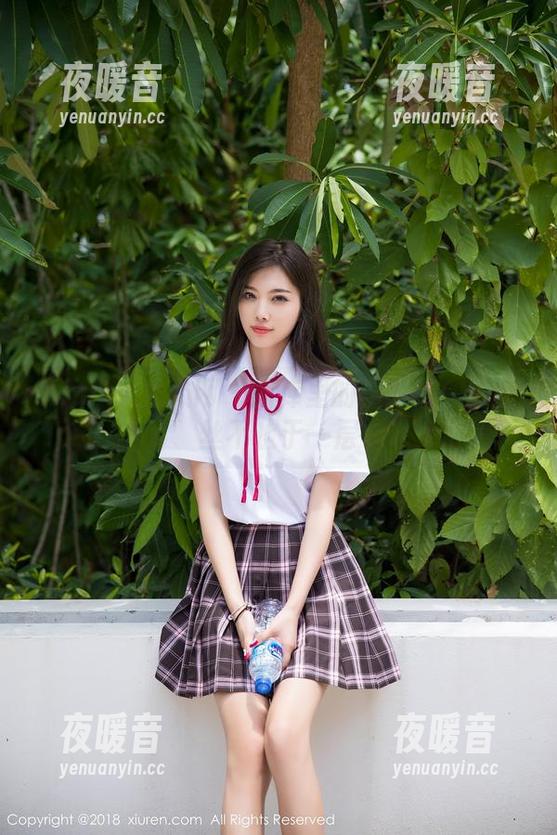 Xiuren秀人网 - 图库里的李丽莎：裤里丝不止于一层
