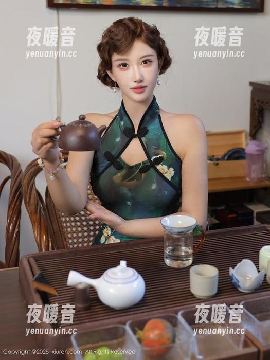 Xiuren秀人网 - 杏子Yada踏着白裙的影子，她的作品就像时间冻结了一样。