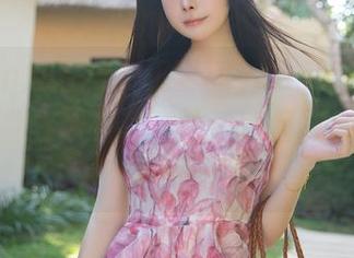 Xiuren秀人网 – 王馨瑶yanni与图库的优雅碰撞，内衣写真让我想起哪天的晚饭了？