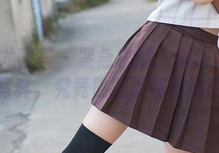 YouMi尤蜜荟 – 紧急求解：合法萝莉的这张写真，究竟隐藏了哪些秘密？