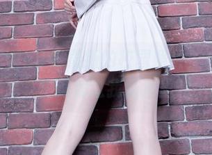 beautyleg – 最新的校园照片，Aileen像颗流星，快速划过我脑海里的小旗帜。