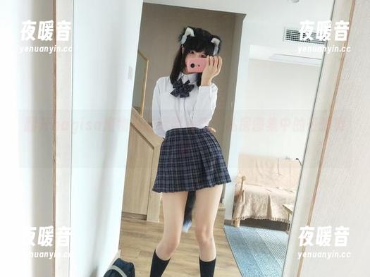 翻开nagisa魔物喵的透明篇章：私房图集中的轻盈舞动