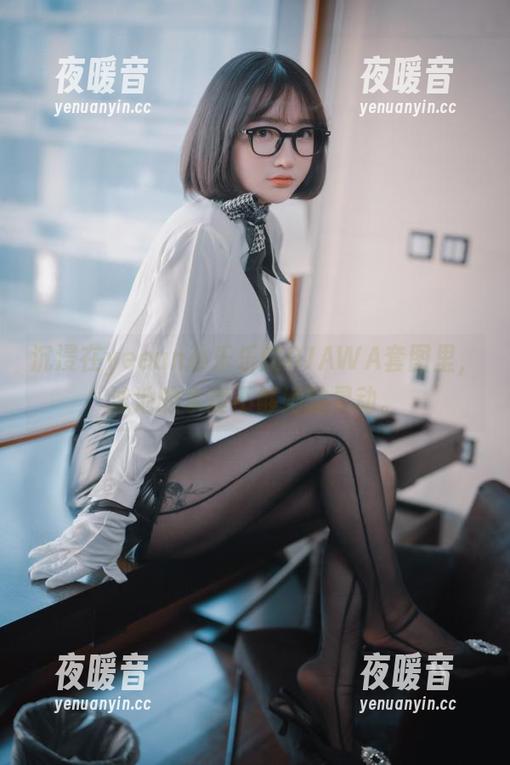 yeeun孙乐乐 沉浸在yeeun孙乐乐的DJAWA套图里,泳池的水真不够她的灵动。