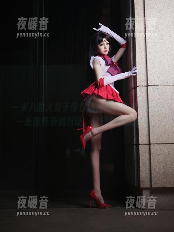 一米八的大梨子带你游校园，写真集就是一张张青春通行证，快来瞧瞧原图吧！