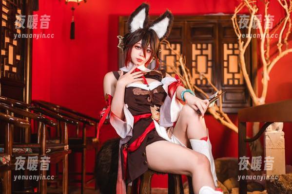 九言从不咕咕 九言从不咕咕的长腿与红裙同框,下载那张图片的你,值得!