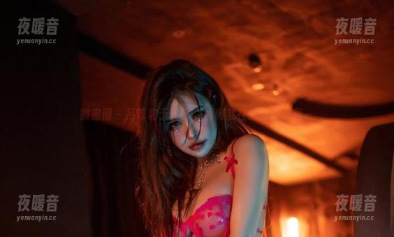 微密圈 - 吊带和于芷晴，福利就在这张原图里～