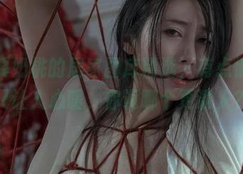 云溪溪奶桃的居家图库精选，有点懒散，又让人心暖，你说哪个更诱人？