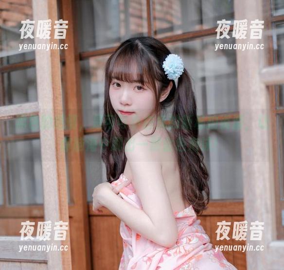 可可小白兔 黑色的燃情,是可可小白兔的新私拍资源,让你脑海中刷出一层金色泡沫!