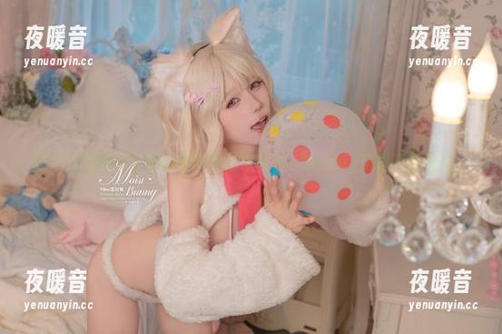 咬一口兔娘带你体验最新的宅家写真，Bunny风格不容错过。