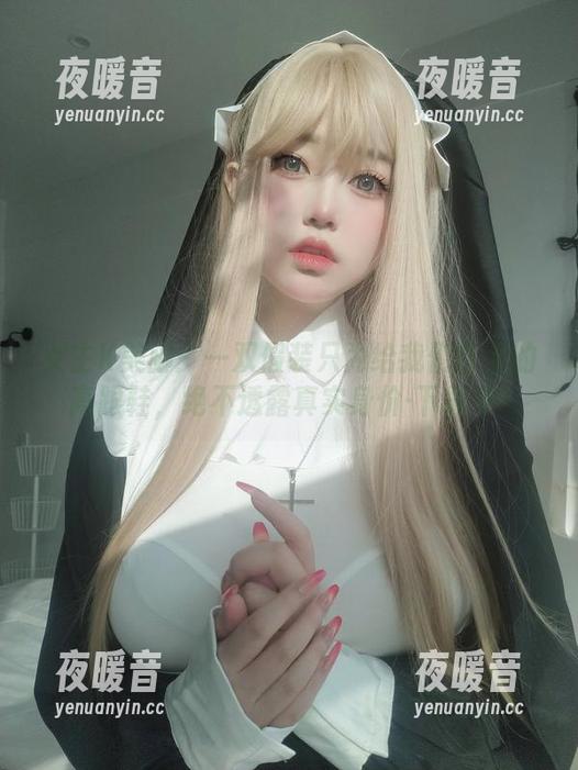 女主K美脚：一双假装只为给我们打工的高跟鞋，绝不透露真实身价-下载中!