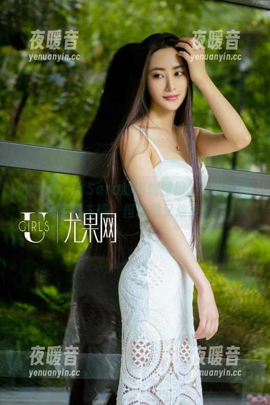 尤果网-Sara 尤果网 - 看Sara的瑜伽图册,几秒钟内决定要去练,但想想又放弃了。
