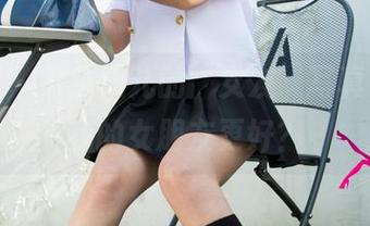 尤果网 – 娜依灵儿的‘女友’写真，还是我的女朋友更好？
