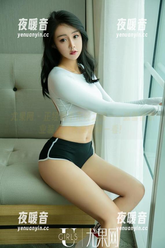 尤果网 - 正经和不正经之间——张雪馨职业装美图合集值得一看！