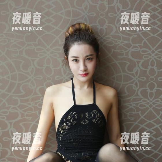 尤物馆 - 疑似“学姐”模式开启——温心怡的原图，也许会让你多停留一下！