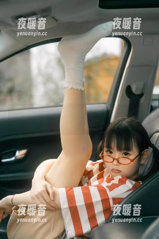 幼水铃衣 幼水铃衣Airi高清图片,真的是每张都像“我怎么没发现她”一样。