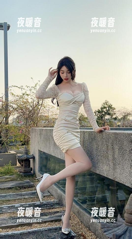 微密圈 - 徐莉芝的资源：活力十足的四射写真，让动感满分！