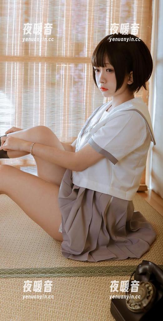 日奈娇 一秒钟爱上日奈娇,尤其是那件毛衣在高清写真中。