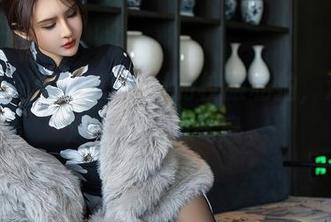 星颜社 – 安安Angel的校服私拍，清纯中透着夺目的气息。