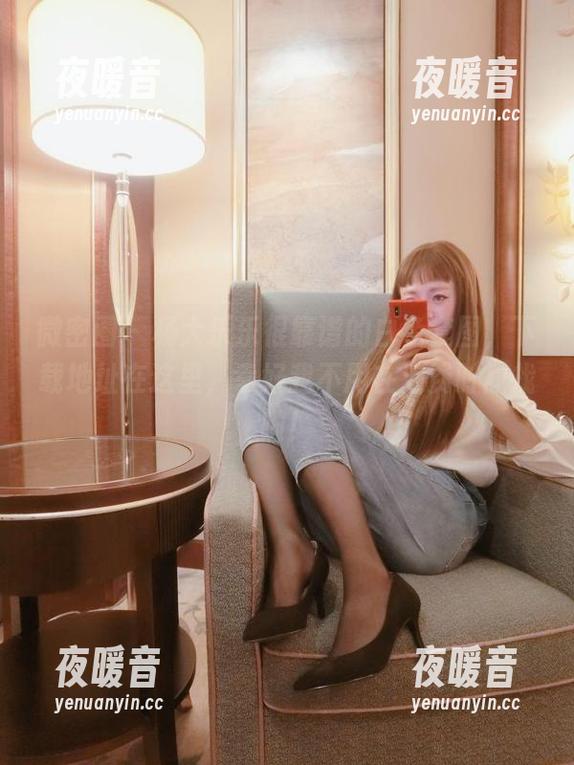 微密圈 - 杨大乐乐很靠谱的白色套图，下载地址在这里，幸好我不用在浪费时间找啦！