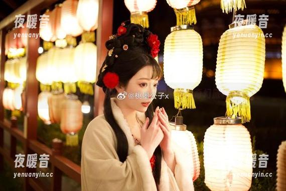 桃墨公子 桃墨公子+妈妈的姐姐=私房照片的奇幻旅程