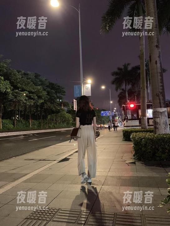 微密圈 - 高清资源来了，桃脱了的礼服差点“跑”出画面！