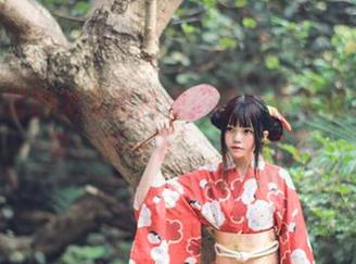 在桜桃喵的美足照片里：这个合集根本没必要‘修一下’，太美了