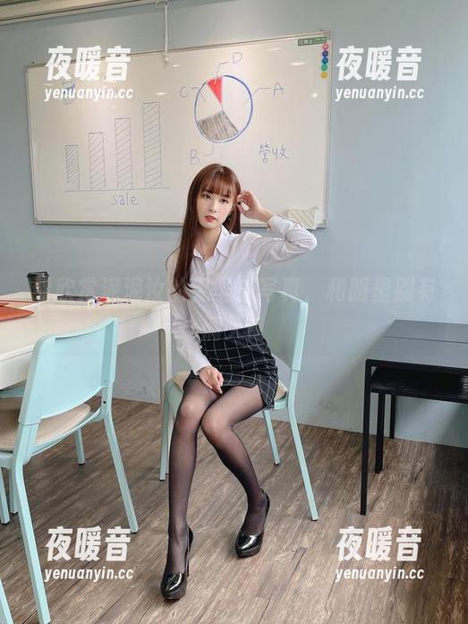 泥泥汝 请欣赏泥泥汝的无圣光写真,和服里别有洞天!