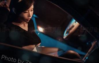 温柔私拍整一波—爱老师phd的新美图，总有一刻能打动你的心。