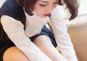 爱蜜社 – 借着这图集，李李七七喜喜的女仆竟让时间都慢了下来，好奇为啥呢