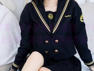 物恋传媒 – 水手服图集大更新，小迎在海上找风景，而我只想停留在那一刻