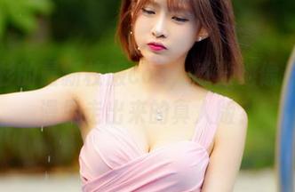 王羽杉的最新校服cos，感觉她像是从动漫里走出来的真人版？