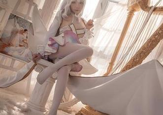 精选图包：王胖胖u暴露出不少Alicethemaid的“不拘一格”