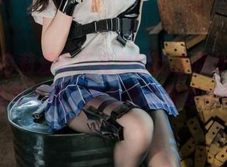 哇哦，白莉爱吃巧克力的比基尼分享合集，穿得真不错，适合海边散步的那种。