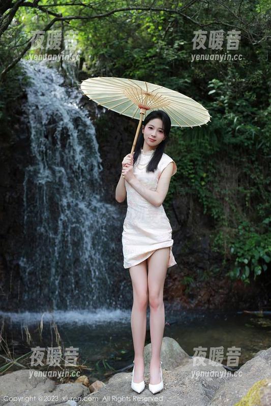 秀人网 - 撞脸学姐？不，是高清美图的Carol周妍希！