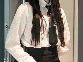秀人网 – laura阿姣的写真也有夏天的“爽”，听说采访她的西瓜也很有话说。